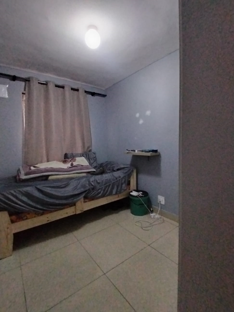 2 Bedroom Property for Sale in Grassy Park Western Cape